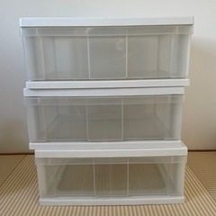 【取引中】収納ケースバラ3つの画像
