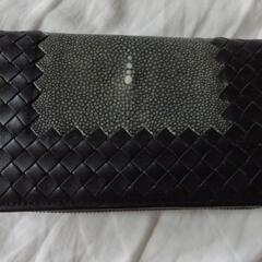 1月13日まで。入手困難 エイ革 ボッテガヴェネタ  スティングレイ ガルーシャ  黒の画像