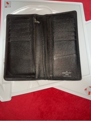 本物 ルイヴィトン 黒 エピ 長財布