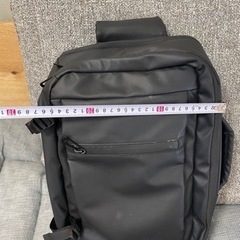 無料【通勤が楽になります】とっても便利な大容量ボディーバックの画像