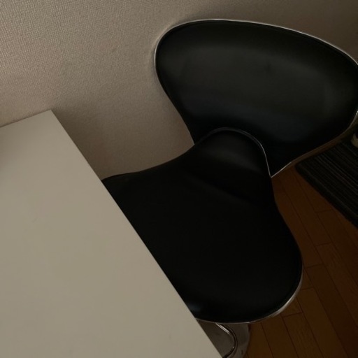 ダイニングテーブルandイスセット　今日限り引き取りで5000円にします