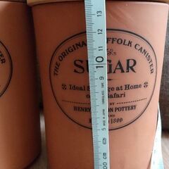 テラコッタキャニスター2、ガラスキャニスター4の画像