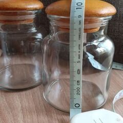 テラコッタキャニスター2、ガラスキャニスター4の画像