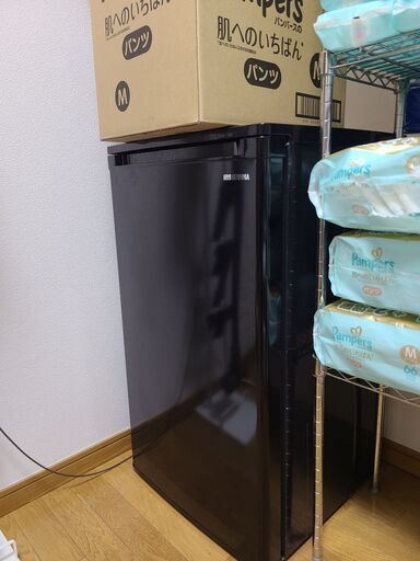 アイリスオーヤマ 冷凍庫 60L 小型 家庭用 静音 ノンフロン 前開き 温度調節5段階 メーカーブラック IUSD-6A-B