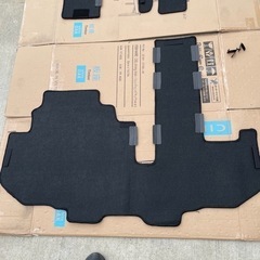 ホンダN-BoxJF3、4型ハイパースライドシート車用フロアマット美品の画像