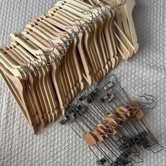 【木目ハンガーセット】ハンガー・ボトムスハンガーの画像