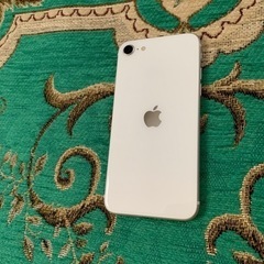 iPhoneSE（第二世代）ケース付の画像