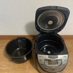 日立/HITACHI  IH炊飯器　5.5合　2016年製　RZ-NS10J-Sの画像