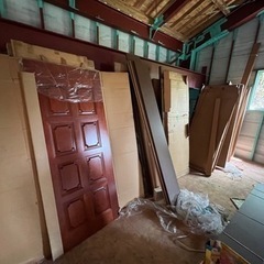 未使用　大量　既製品建具　無料の画像