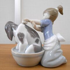 希少 リヤドロ 5455 きれいにしましょうね 陶器人形 フィギュリン 廃版