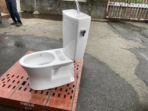 TOTO便器とウォシュレットのセットです！！