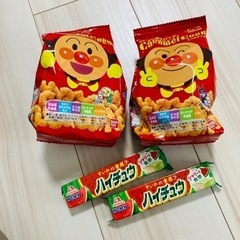 キャラメルコーン　スイカハイチュウ　各2個