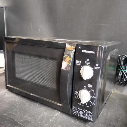 【予約済み】中古品 アイリスオーヤマ 700W電子レンジ PMB-T176-5-B 2021年製 50Hz専用 美品