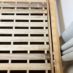 無印良品　シングルベッド　パイン材　フレームの画像