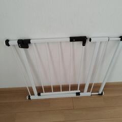 ベビーゲート　150円(1500円希望にて取引中ですが、まだ決定...