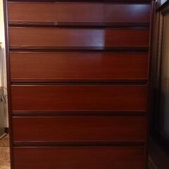 収納容量の多いタンスです。