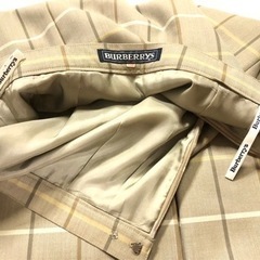 新品 未使用 バーバリー BURBERRYS セットアップスーツの画像