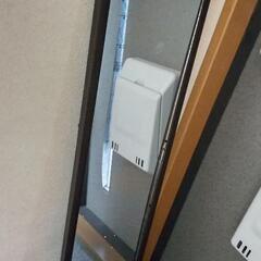 壁掛けミラーの画像