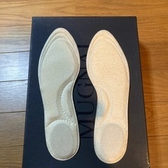 MUGNAI ムニャイ　パンプス　8㎝ヒール　ベージュ　本革の画像