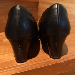 パンプス　ローヒール　柔らかな革の画像