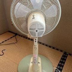 レトロ扇風機の画像