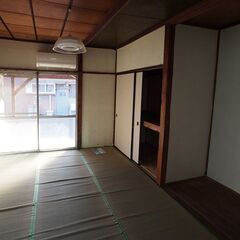 レトロな長屋住宅（ユーハウスさの5号室） − 栃木県