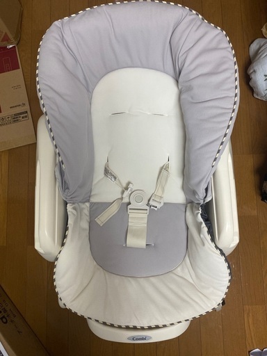 コンビ　ハイローチェア　ネムリラ