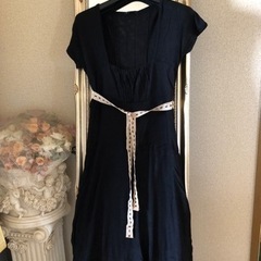 美品です❣️ラインの綺麗なワンピース❣️の画像