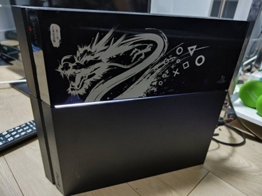 中国版プレステ4 本体/純正コントローラー 2台　※ディスク取出ボタン故障