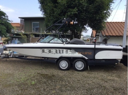 ウェイク艇　スキーボート　中古艇　　　　　　　　　　　6月23日迄