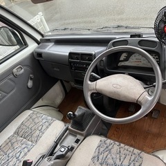 U42T ミニキャブトラック　後期　4WD 5MT 　ホワイト チッピングの画像