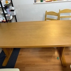 実品ダイニングテーブルセットの画像