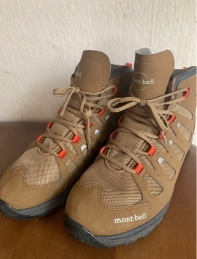 ☆値引きしました　トレッキングシューズ　登山靴