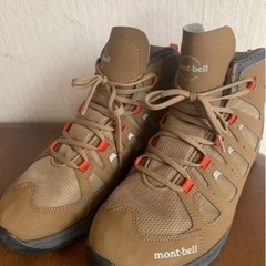 ☆値引きしました　トレッキングシューズ　登山靴