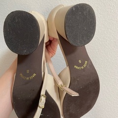 アイボリーパンプス　23cmの画像