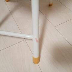 折りたたみ椅子の画像