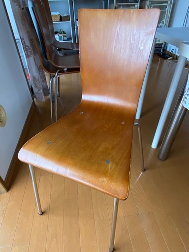 スタッキングできるチェア