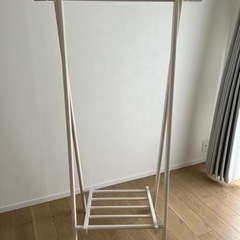 【お値下げしました】【美品】【引き取り限定】木製ハンガーラックの画像