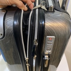 スーツケース　小型キャリーバッグ　鍵あり　早く取りに来ていただける方優先の画像