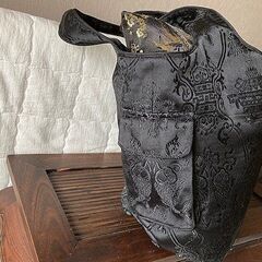 美品 チャイナ柄 ショルダー/トート /マザーズ・スポーツバッグ：ブラックの画像