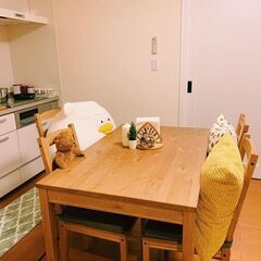 Dining Table with Chairs From Ikea の画像