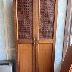 カフェ風／食器棚？物入れ