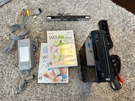 Nintendo Wiiセット 本体\u0026リモコン\u0026ヌンチャク\u0026アダプタ\u0026センサーバー\u0026ソフト2つセット