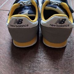 美品！New Balance　スニーカー　21センチの画像