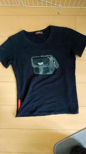 PRADA　メンズSサイズ　Tシャツ