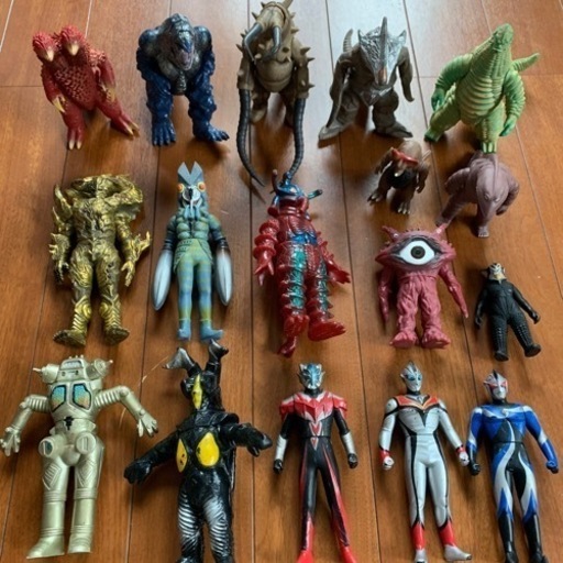 ウルトラ怪獣　17体