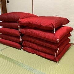 取引中　　座布団　　10枚　　　赤