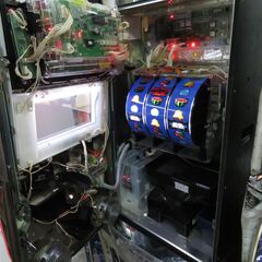 パチスロ実機 聖闘士星矢 コイン不用機 ドアキー付き スロット機|江別市のリサイクルショップドロップの画像