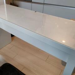 IKEAのドレッシングテーブル：MALM マルム