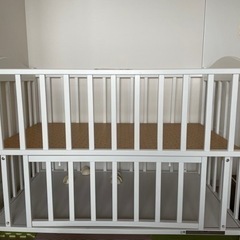 ベビーベッドの画像
